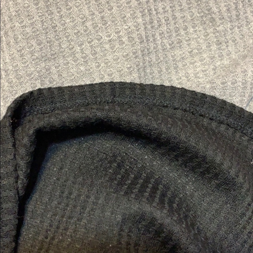 ❌DONATED❌Gray Black White Twisted Knot Back Design Stripe Waffle Top - Picture 6 of 9